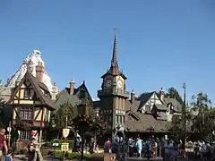 Fantasyland(Peter Pan's Flight and the Matterhorn Bobsleds)