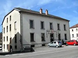 The town hall in Docelles