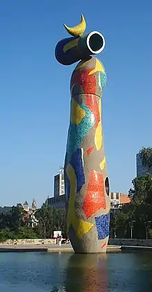 Sculpture Dona i Ocell at the Parc Joan Miró