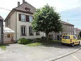 The town hall in Donnelay