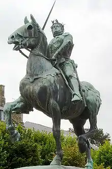 Statue of Bertrand Du Guesclin.