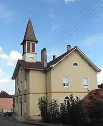 The town hall in Dung