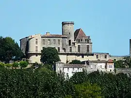 The château in Duras