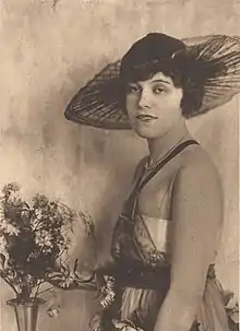 Edith HallorIsabelle (Rose) Hamlin