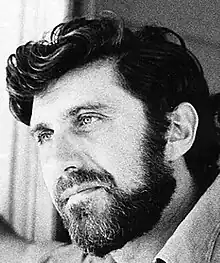 Elliot Aronson American psychologist who has carried out experiments on the theory of cognitive dissonance. He is the only person in the 120-year history of the American Psychological Association to have won all three of its major awards: for writing, for teaching, and for research.