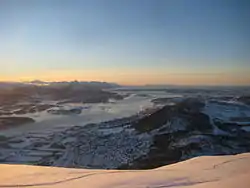 Elnesvågen from Heiane in winter