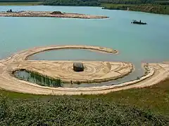 Broken Circle in 2009 showing vegetation in canal