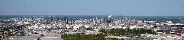 Image 99Baton Rouge Refinery (the fifth-largest in the United States) (from Oil refinery)