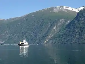 Ferry Eidsdal-Linge, inner section