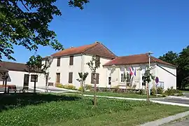 The town hall in Saint-Aunix-Lengros