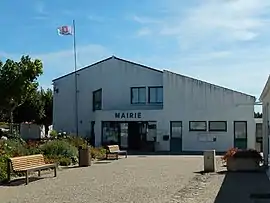 The town hall in La Brée-les-Bains