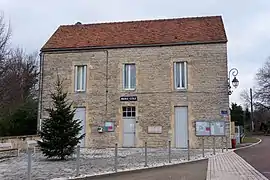 The town hall (mairie)