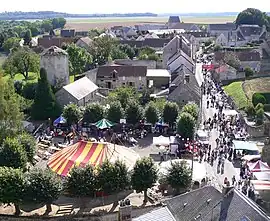 An aerial view of Feigneux