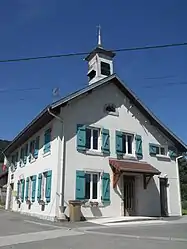 The town hall in Feule