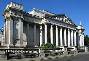 The main entrance of the Fitzwilliam Museum, facing Trumpington Street.