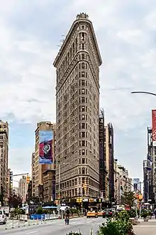 Flatiron Building (1901)