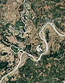 Natural-colour satellite image of the Wabash-Ohio confluence. Hovey Lake is to the left between the bend in the Ohio River.