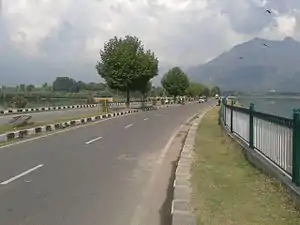 Foreshore Road on the banks of Dal Lake