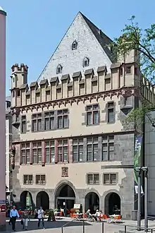 The Steinernes Haus, rebuilt after World War II and now the home of the Frankfurter Kunstverein