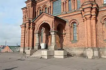 Porch on the west side