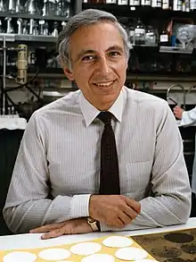 Biomedical researcher and discoverer of HIV Robert Gallo '59