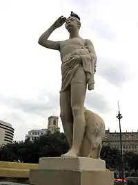 Pastor de la flauta (1928), Pablo Gargallo, plaza de Cataluña.