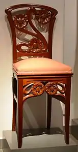 Piano chair by Modernisme artist Gaspar Homar I Mezquida (1906)