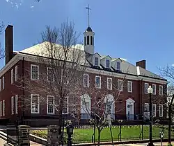 Three-quarter view of the Georgetown Library facade