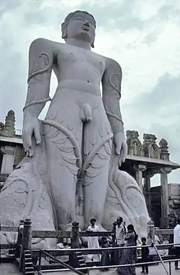 Statue of Gomateśvara (978–993), Shravanbelagola, Karnataka.