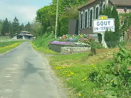 The road into Gouy-en-Ternois