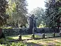 Grave of the Oelssner family with statue