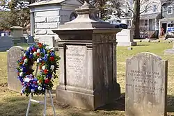 Graves of Grover Cleveland (center), his wife Frances Folsom Cleveland Preston (right), and daughter Ruth Cleveland (left)