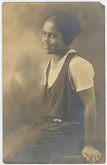 Photograph of Gwendolyn Bennett in the 1920s