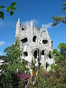 Hằng Nga Guesthouse – the "crazy house" designed by Đặng Việt Nga, this has the fairy tale appearance of a tree with mushrooms, spiders' webs and other organic features.