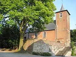 Hannêche, village church