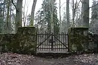 Barons von Hāni family cemetery