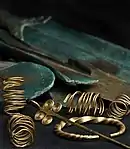 Bronze & gold items, Germany, c. 1600 BC