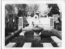 Niobe statue at Harry Houdini's Grave in New York City