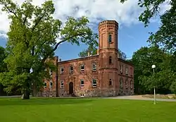 Hummuli manor main building, today a school