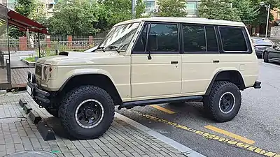 4-door Galloper I (pre-facelift, restored)