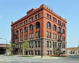 The Machinery Hall at Illinois Institute of Technology, Chicago, by C. V. Kerr of Patten & Fisher (1901)