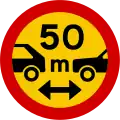 Minimum space between motor vehicles