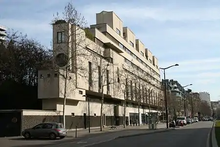 Paris' building in the Paquebot or ocean liner style, 3 boulevard Victor, by Pierre Patout (1935)