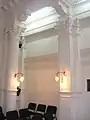 Corinthian columns in the City Council salon.