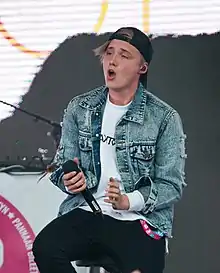 Isac Elliot in 2016