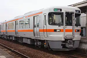 A KiHa 25 series DMU