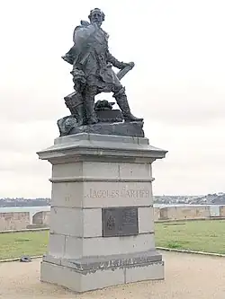 Monument to Jacques Cartier (1905), remparts of Saint-Malo.