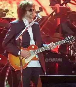 Jefflynne hydepark (cropped).jpg