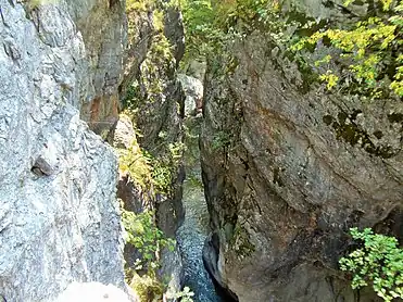 Grunas Canyon has vast carbon formations