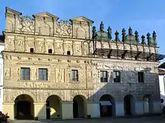 Town houses on the market square in Kazimierz Dolny (1615)